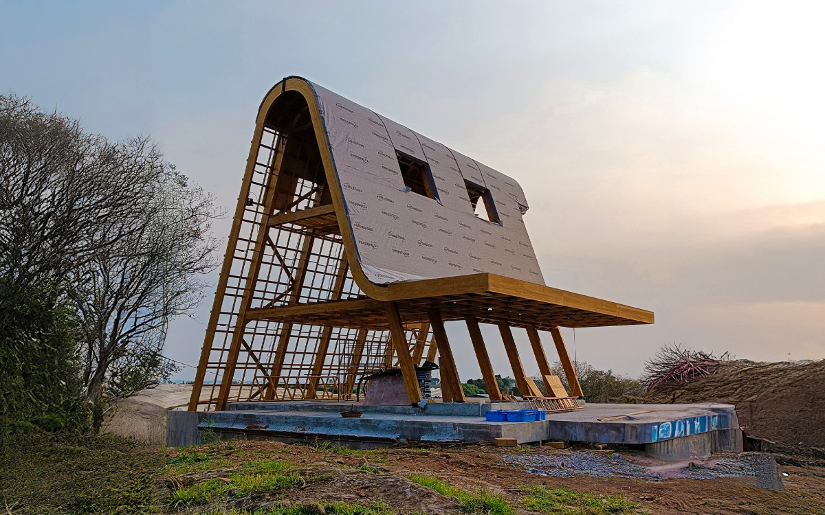 MOZZAFFIATO: A hybrid structure combining Glulam and steel