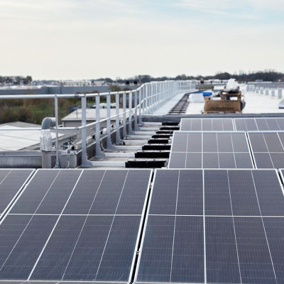 Maintenance of photovoltaic systems: safety according to GUARD railing